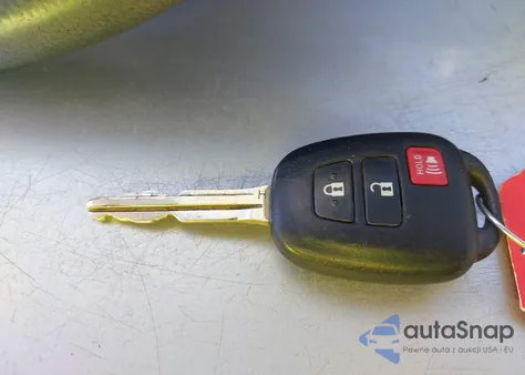 2013 Toyota Rav4 Xle z USA, uszkodzony, nr VIN JTMWFREV0DD000743